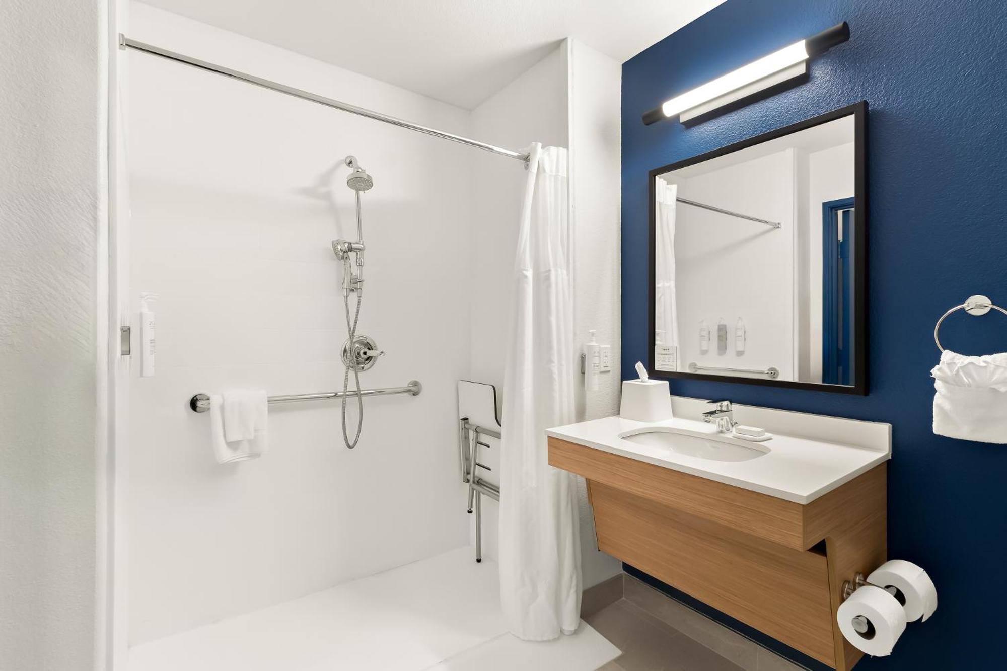 Summer Hill Inn&Suites Missouri City Exteriör bild